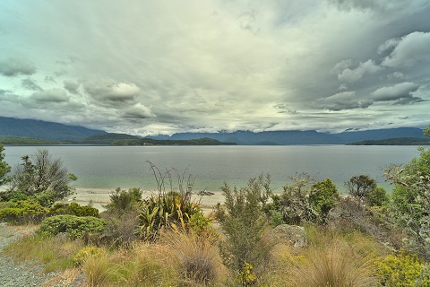 lake-manapouri2